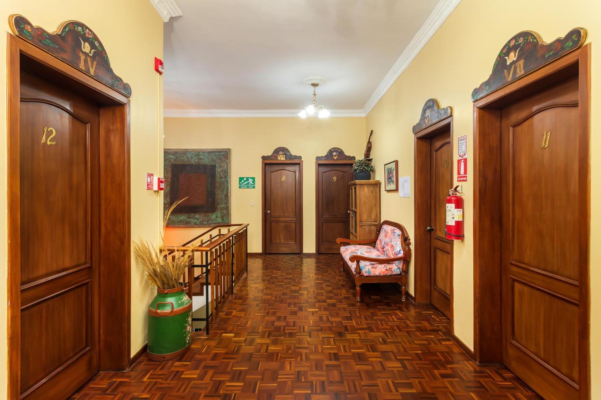 Hotel La Cartuja Quito Exterior foto